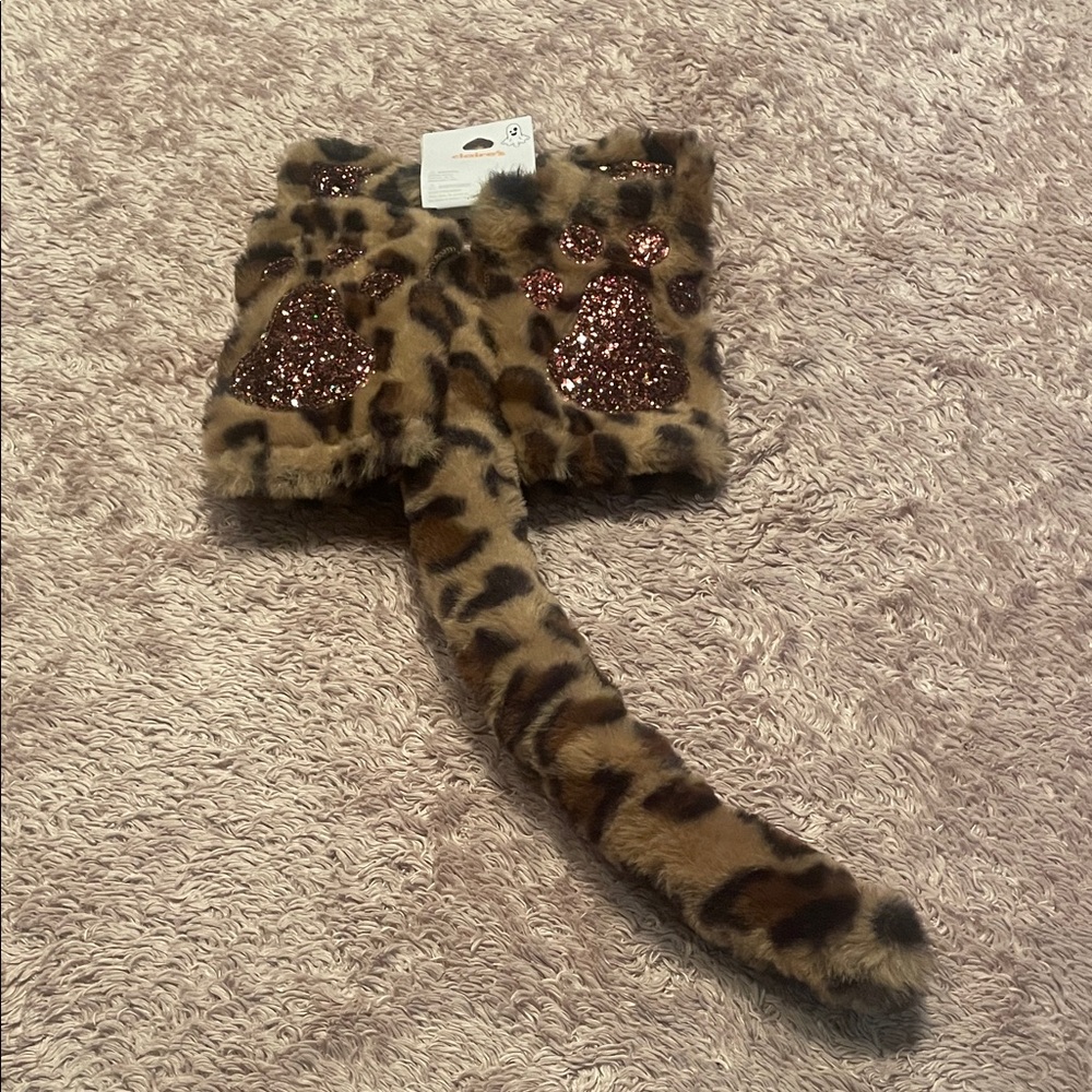 🔥4/$20 NWT Claire’s 4 pc. Leopard Costume Accessories